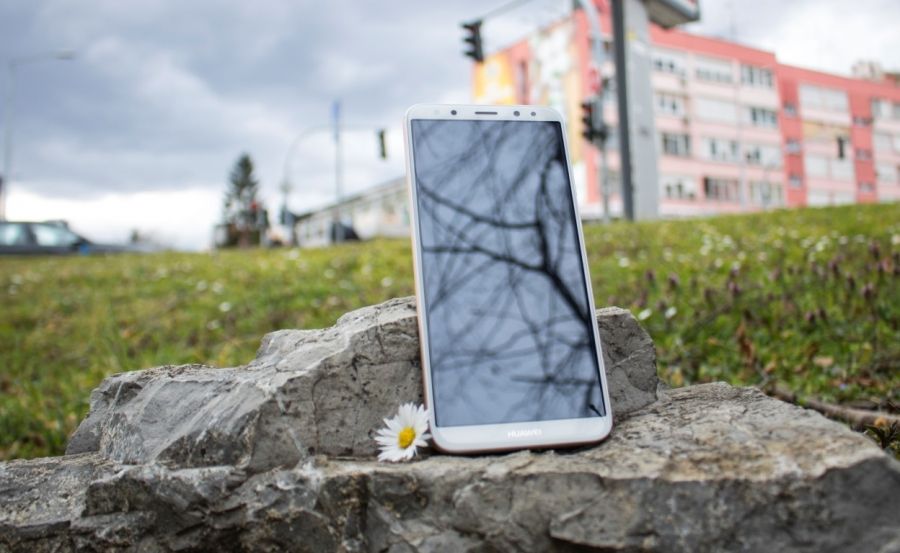 Huawei Mate 10 Lite Recenzija - Manja verzija Mate 10 modela sa četverostrukom kamerom