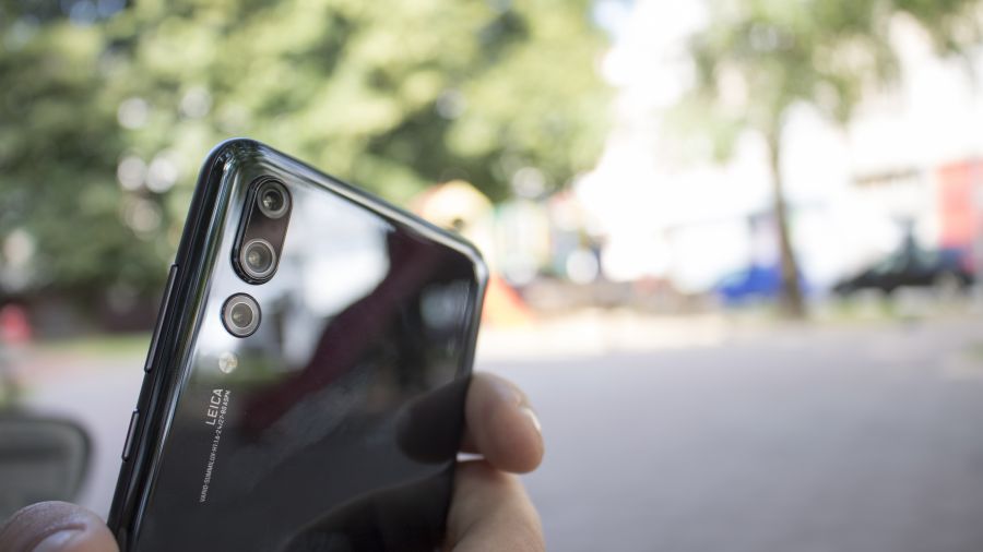 Huawei P20 Pro Recenzija - Prvi pametni telefon sa trostrukom kamerom