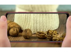 Redmi Note 7 razbija orah i ekran ostaje netaknut